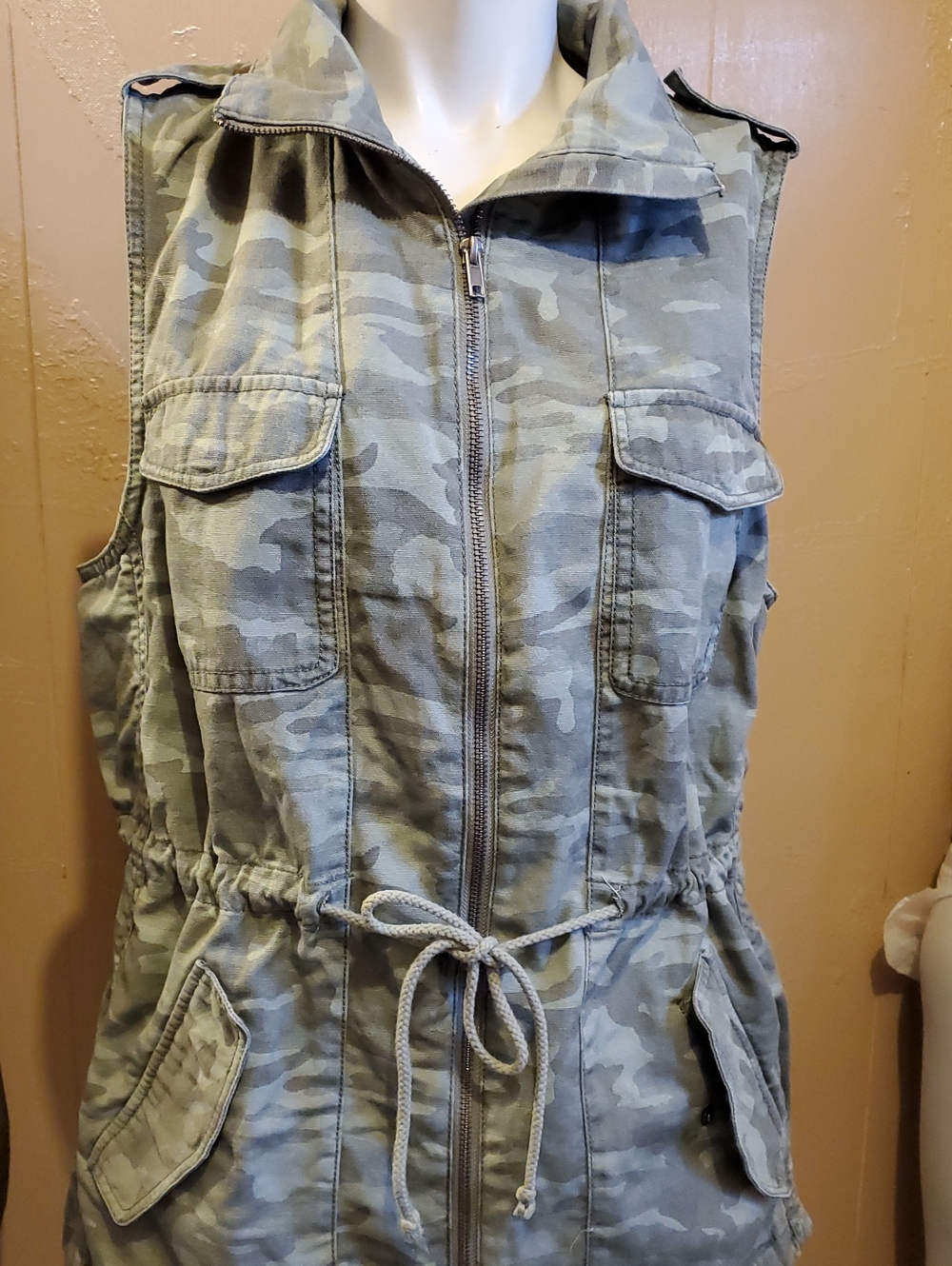 Unisex Camo Utility Vest